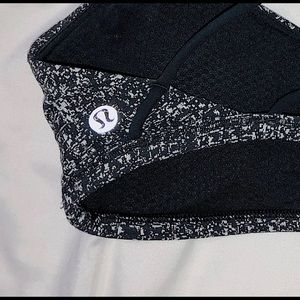 Lululemon bra size 4